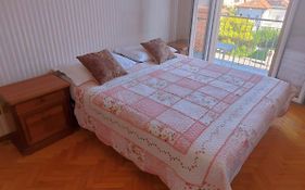 Cozy Room With Queen Bed 温馨双人大房间